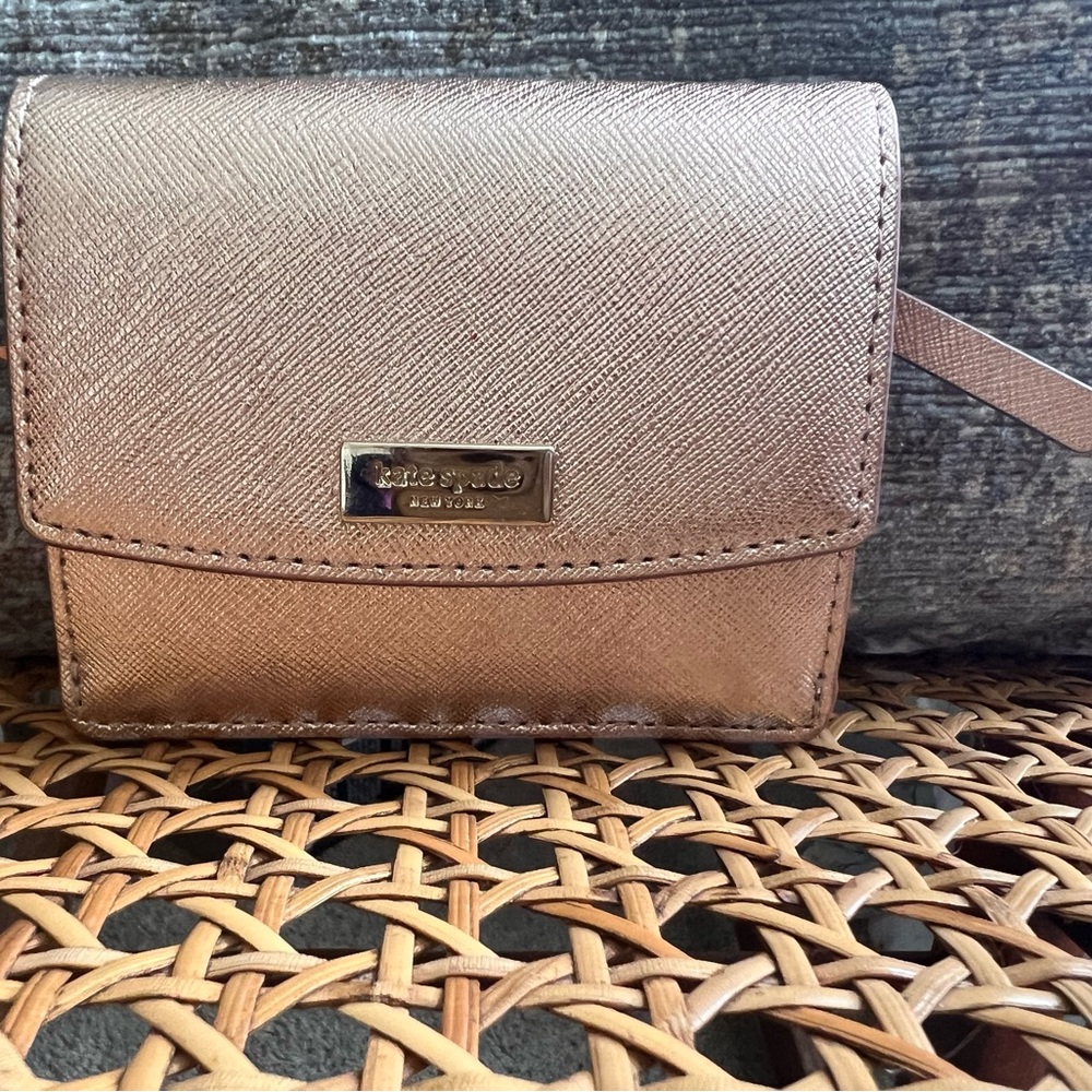 Kate Spade Laurel Way Keychain Wallet